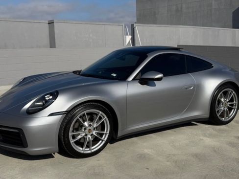 Used 2020 Porsche 911 Carrera RWD image 2
