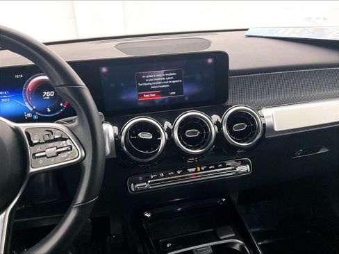 Certified 2022 Mercedes-Benz GLB 250 4MATIC image 5