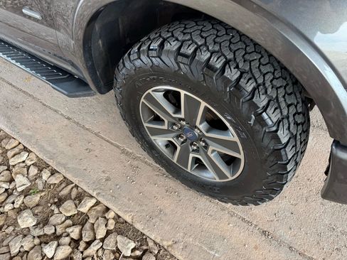 Used 2015 Ford F150 XLT w/ Equipment Group 302A Luxury image 31