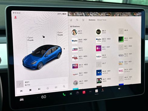 Used 2021 Tesla Model 3 Standard Range Plus image 19