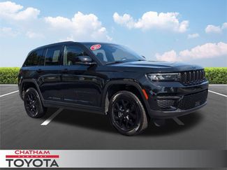 Used 2025 Jeep Grand Cherokee Altitude AWD/4WD video 1
