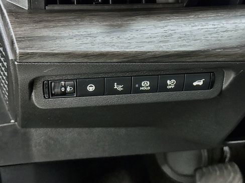 Used 2024 Nissan Ariya AWD image 14