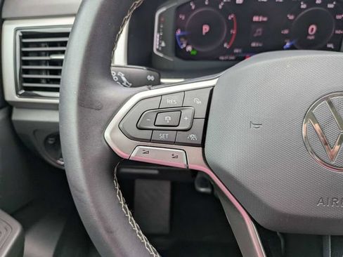 Certified 2023 Volkswagen Atlas SEL AWD/4WD image 28