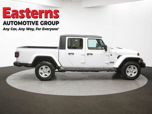 Used 2023 Jeep Gladiator Sport image 45