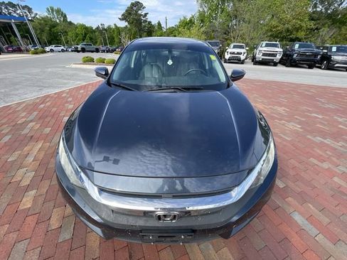 Used 2017 Honda Civic EX-L image 2