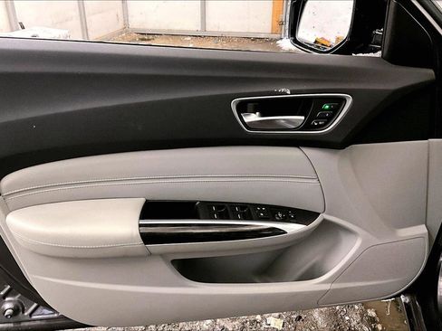 Used 2020 Acura TLX image 22