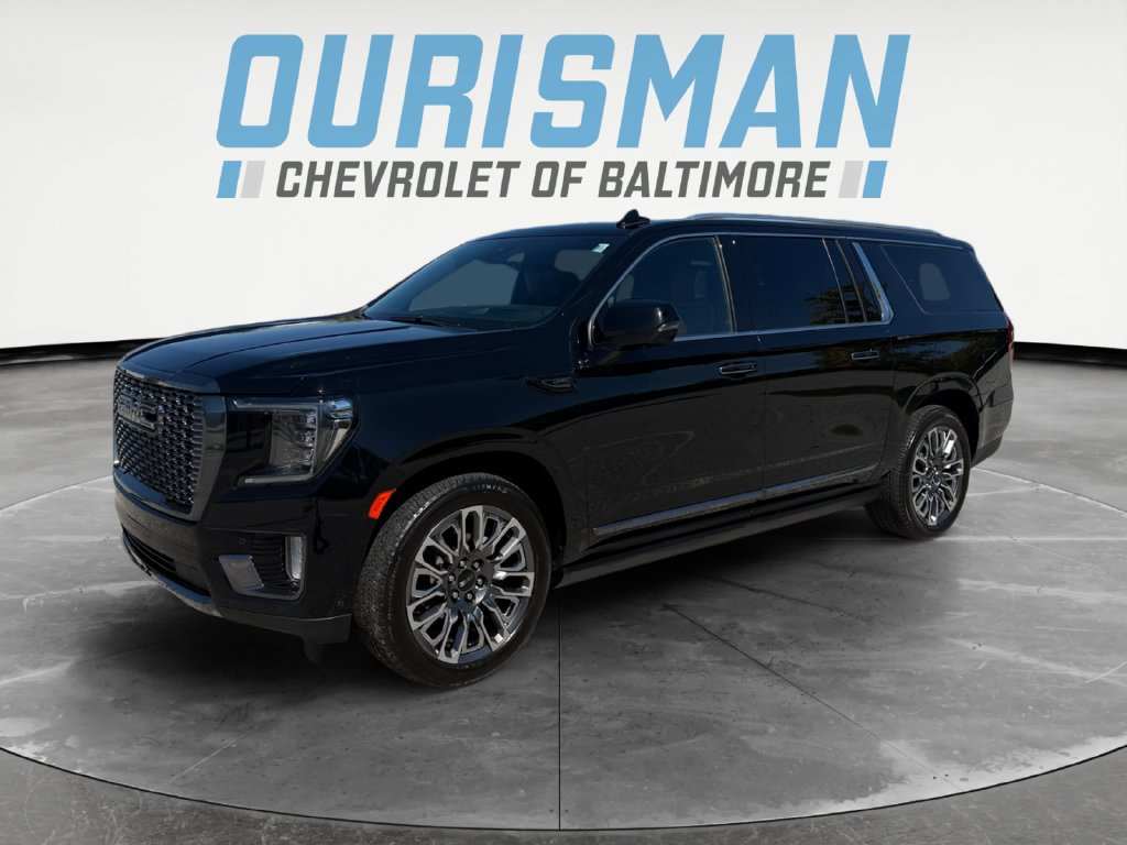 Used 2023 GMC Yukon XL Denali Ultimate AWD/4WD image 2