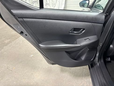 Used 2024 Nissan Sentra SV FWD image 17
