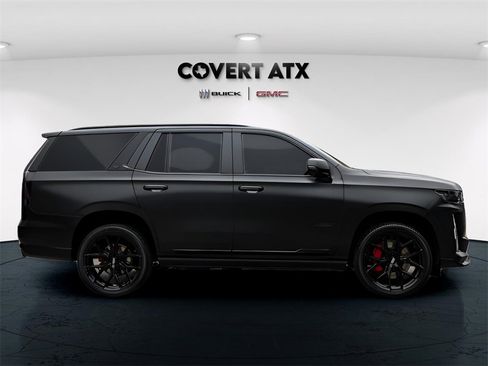 Used 2023 Cadillac Escalade V w/ LPO, ONYX Package image 8