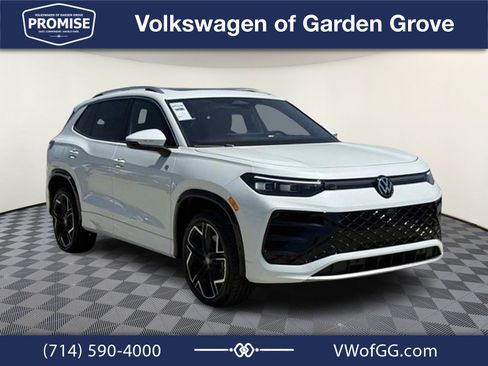 New 2026 Volkswagen Tiguan SEL R-Line AWD/4WD image 2