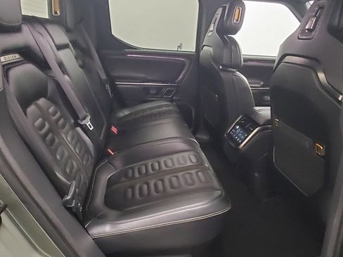 Used 2022 Rivian R1T Launch Edition image 17