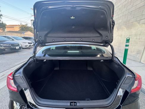 Used 2025 Toyota Camry LE image 30