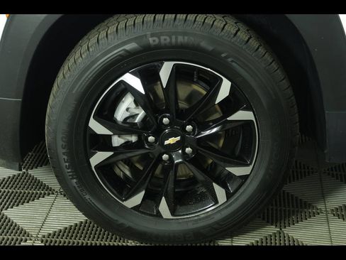 Used 2023 Chevrolet TrailBlazer LT w/ Convenience Package AWD/4WD image 8