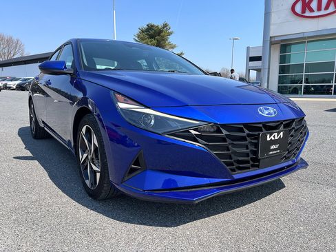 Used 2023 Hyundai Elantra SEL w/ Convenience Package image 8