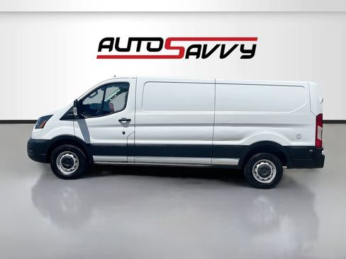 Used 2024 Ford Transit 150 Low Roof RWD image 4