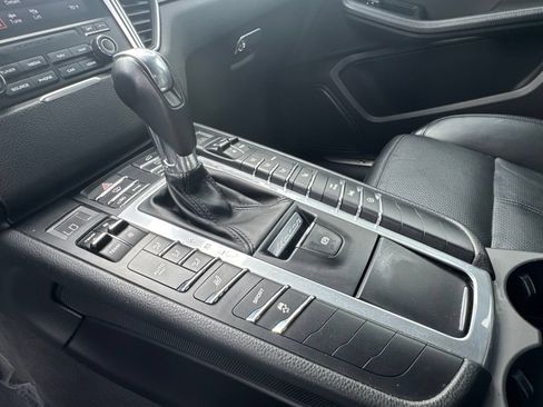 Used 2018 Porsche Macan S AWD/4WD image 29