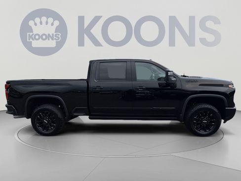 Used 2025 Chevrolet Silverado 2500 High Country w/ High Country Premium Package AWD/4WD image 8