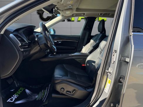 Used 2019 Volvo XC90 T5 Momentum w/ Multimedia Package AWD/4WD image 15