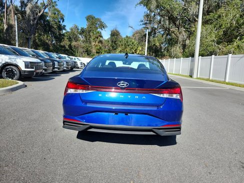 Used 2023 Hyundai Elantra SEL image 4
