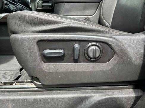 Used 2022 Chevrolet Silverado 1500 LT Trail Boss w/ Convenience Package II AWD/4WD image 13