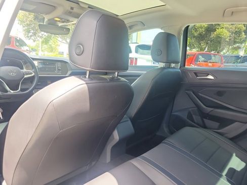 Used 2023 Volkswagen Jetta SE image 11