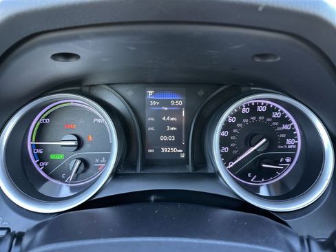 Used 2021 Toyota Camry LE image 19