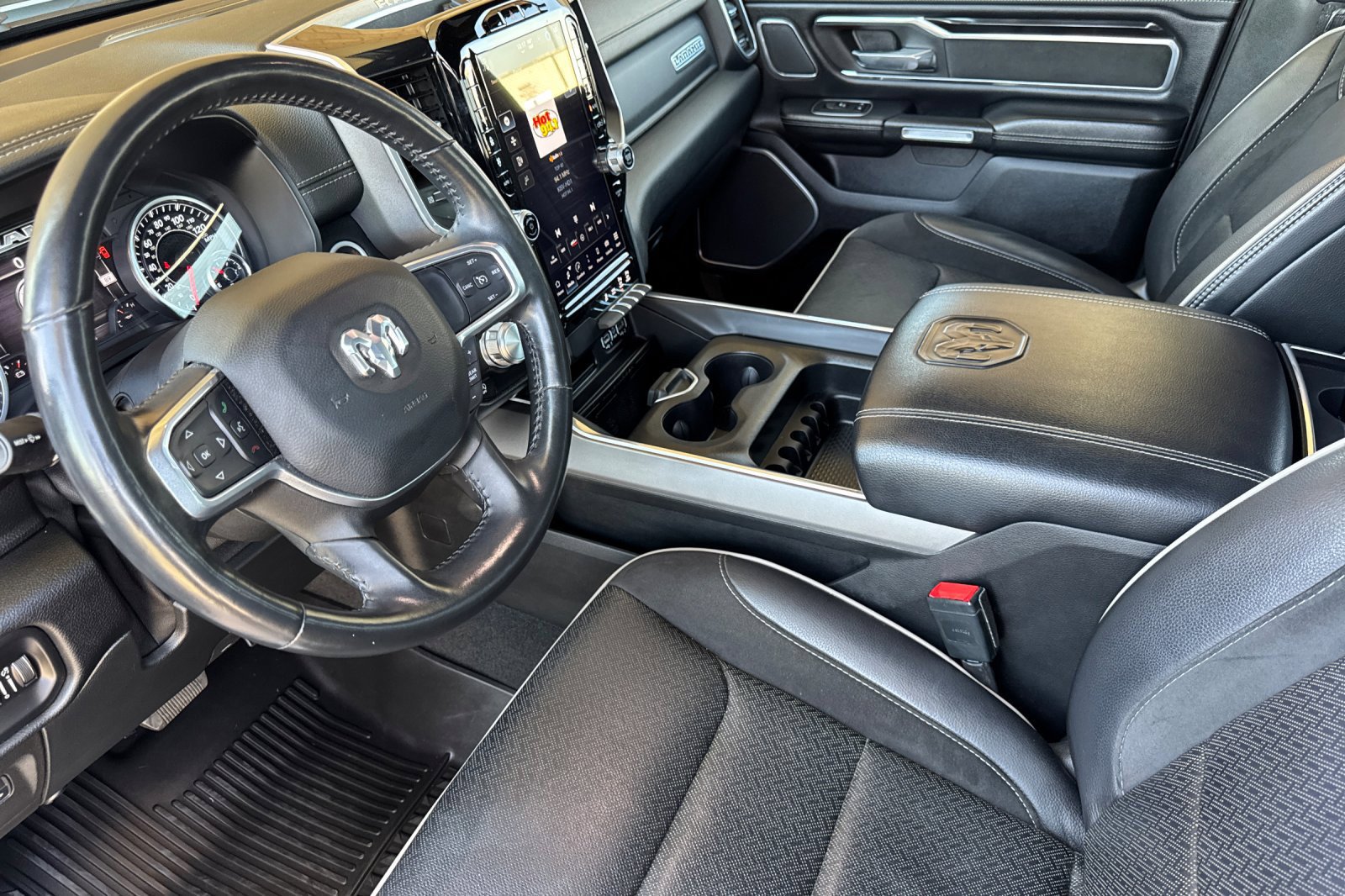 Used 2022 RAM 1500 Laramie RWD image 10