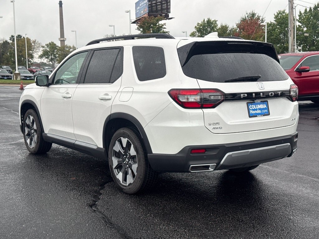 Used 2026 Honda Pilot Elite image 2