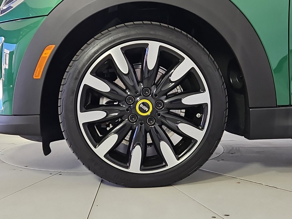 Used 2024 MINI Cooper SE FWD image 5
