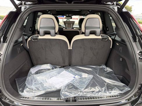 New 2026 Volvo XC90 T8 Plus AWD/4WD image 19
