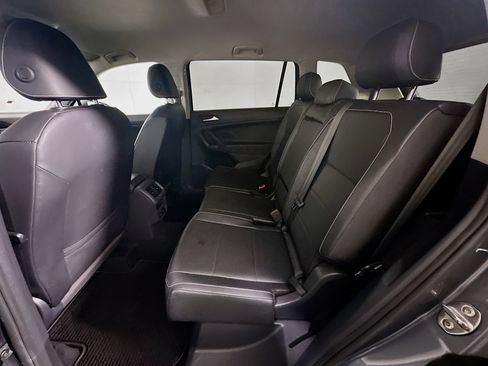 Used 2021 Volkswagen Tiguan SE FWD image 27