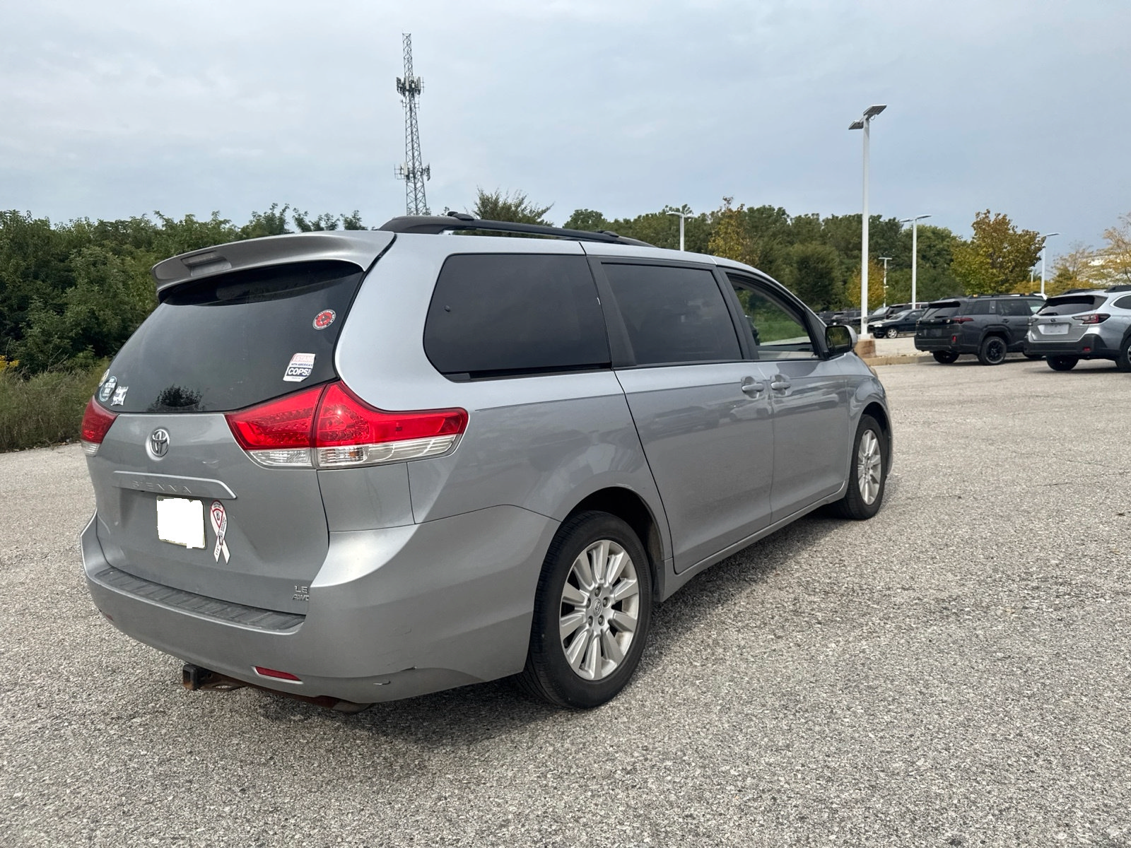 Used 2012 Toyota Sienna LE w/ Towing Pkg AWD/4WD image 22