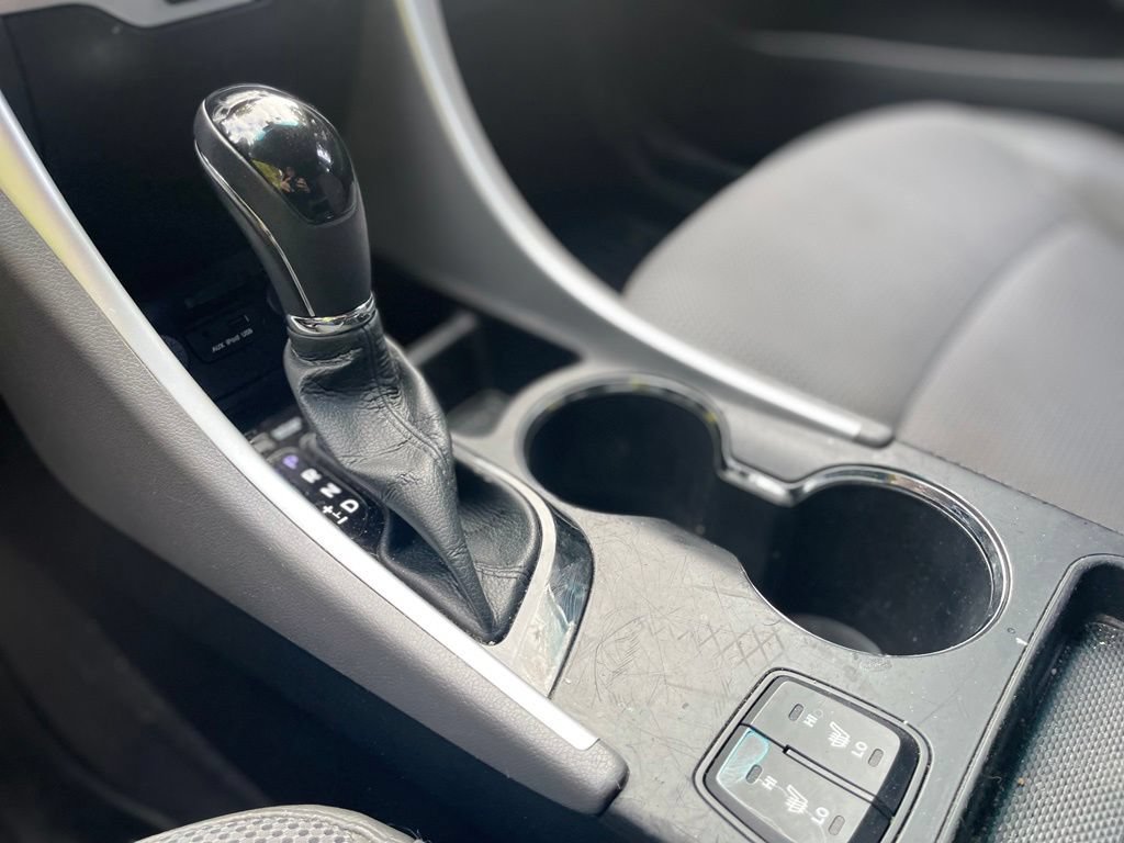 Used 2013 Hyundai Sonata SE FWD image 16