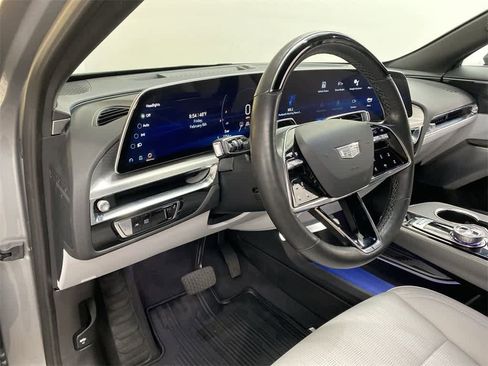 Certified 2025 Cadillac Lyriq Sport image 2