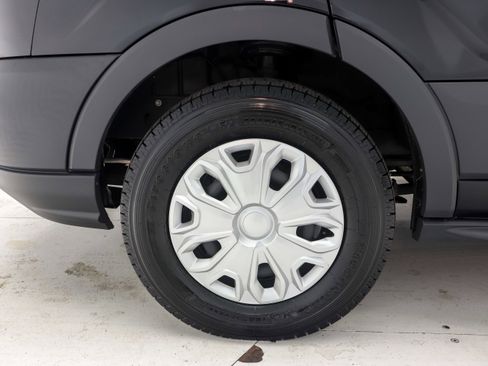 Used 2016 Ford Transit 150 XLT image 26