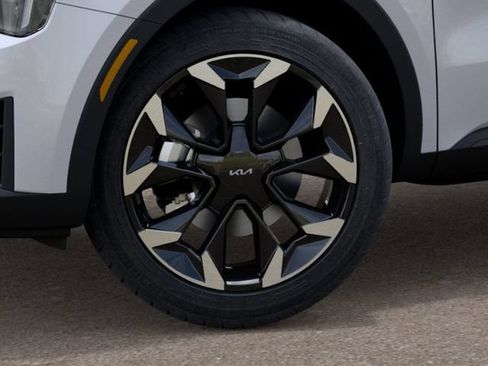 Certified 2026 Kia Sorento EX w/ EX Premium Package FWD image 9