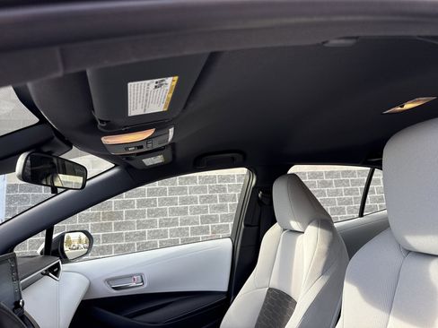 Used 2019 Toyota Corolla SE image 36