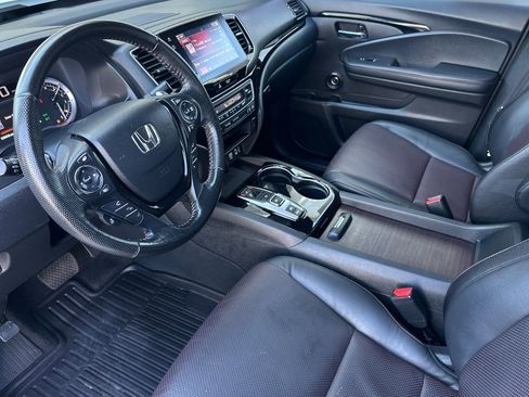 Used 2023 Honda Ridgeline Black Edition image 9