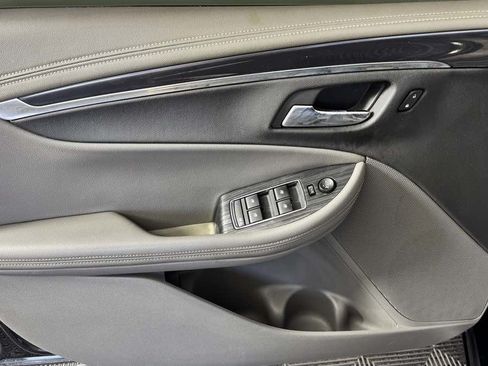 Used 2017 Chevrolet Impala Premier FWD image 11