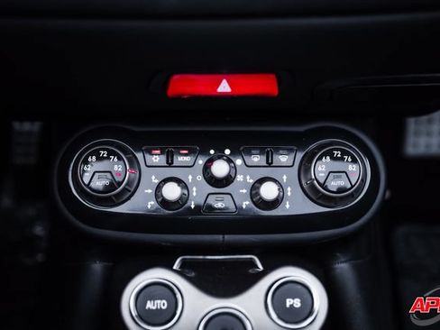 Used 2014 Ferrari California RWD image 16