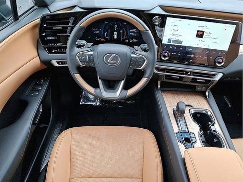 Used 2025 Lexus RX 350 Premium image 12
