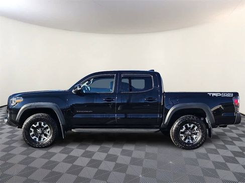 Used 2022 Toyota Tacoma TRD Off-Road image 6