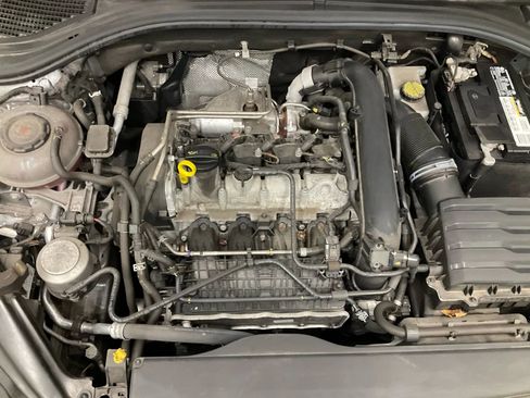 Used 2020 Volkswagen Jetta SE w/ SE Cold Weather Package image 22