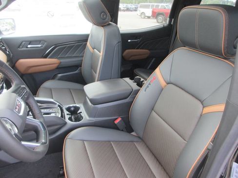 New 2026 GMC Canyon AT4 w/ Technology Plus Package AWD/4WD image 11