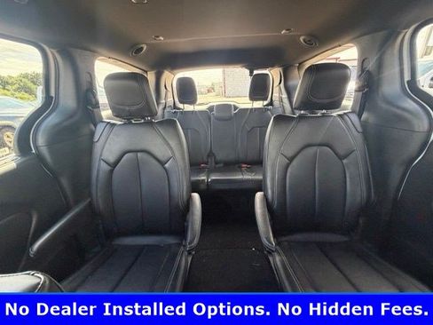 Used 2026 Chrysler Pacifica Select FWD image 9