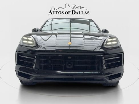 Used 2024 Porsche Cayenne Coupe AWD/4WD image 4