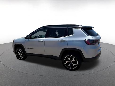 Used 2025 Jeep Compass Limited AWD/4WD image 10
