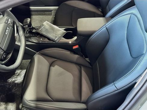 New 2026 Kia K4 EX FWD image 18