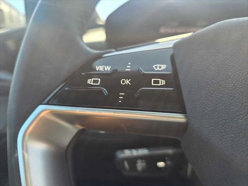 Used 2025 Audi A6 e-tron Prestige RWD image 33