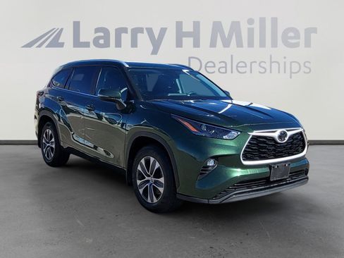 Used 2024 Toyota Highlander XLE image 7